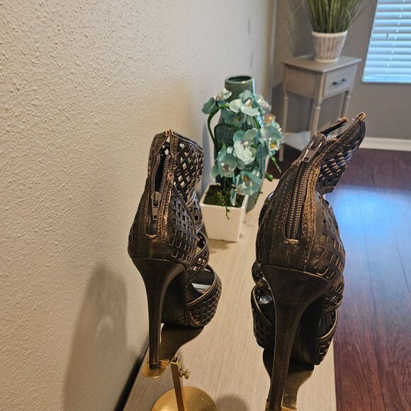 KENNETH COLE WOMEN'S HEELS SIZE 9.5 - Picture 3 of 4